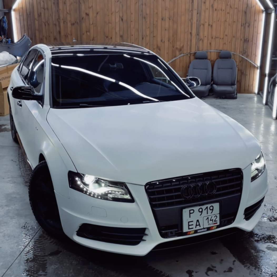 Полная оклейка AUDI A4 матовой полиуретановой пленкой 3 AUDI A4 в матовой пленке