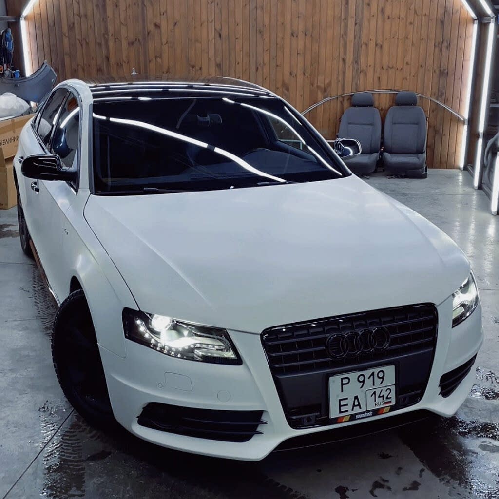 Полная оклейка AUDI A4 матовой полиуретановой пленкой 9 Полная оклейка AUDI A4