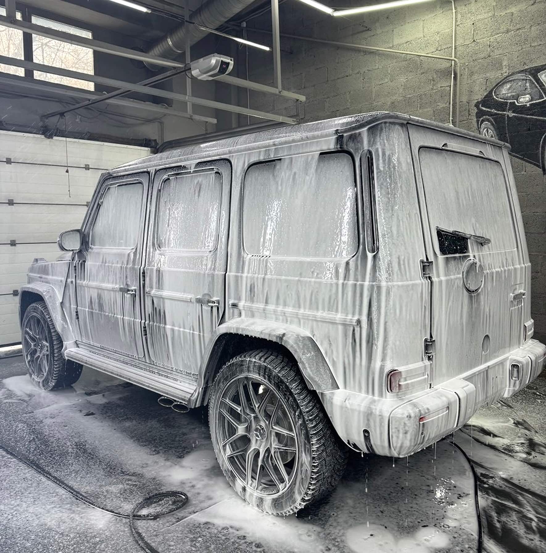Полная оклейка в матовый полиуретан Mercedes-Benz G-Класс 1 Детейлинг мойка перед оклейкой пленкой
