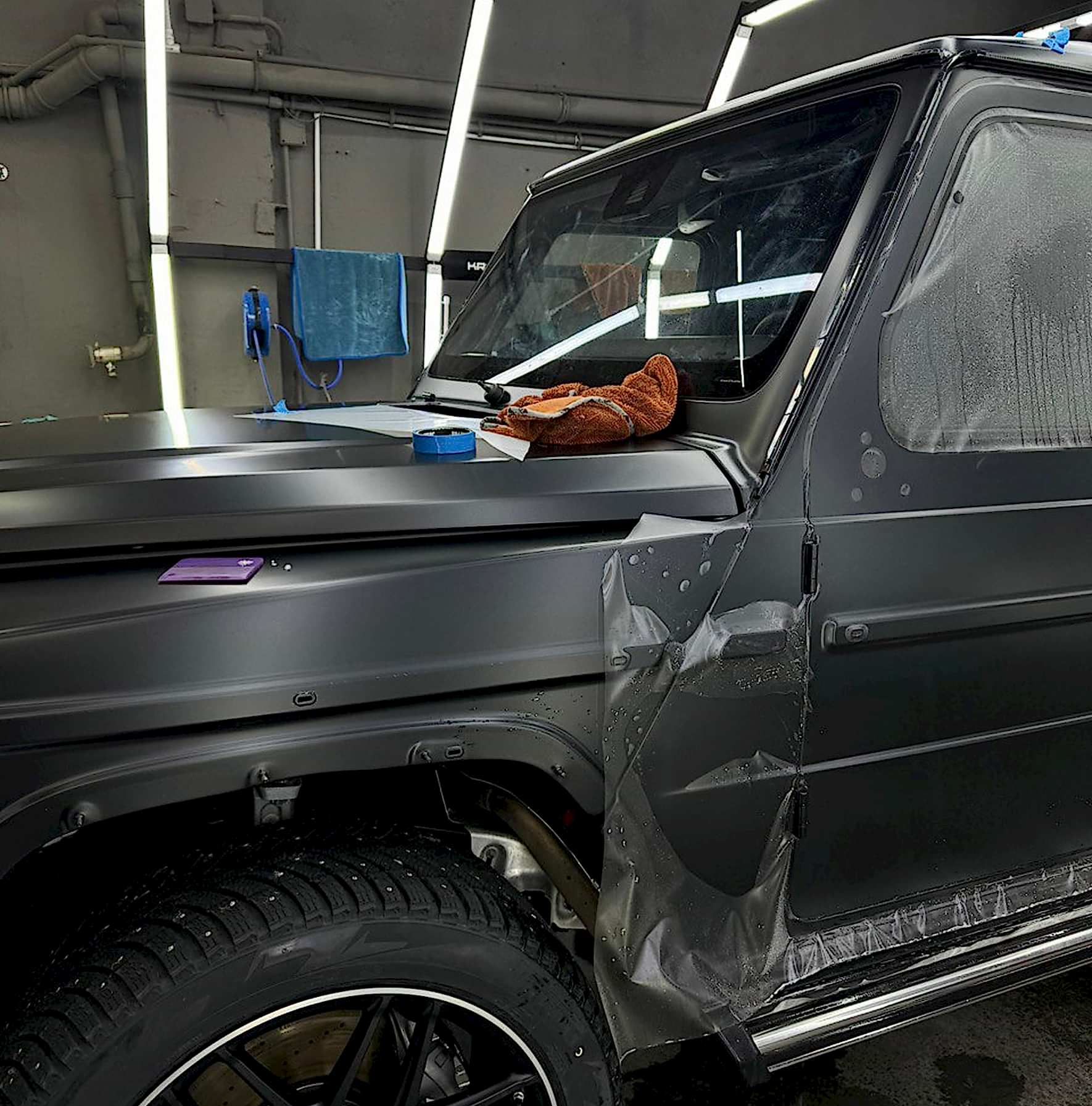 Полная оклейка в матовый полиуретан Mercedes-Benz G-Класс 2 Оклейка пленкой Mercedes-Benz G-Класс
